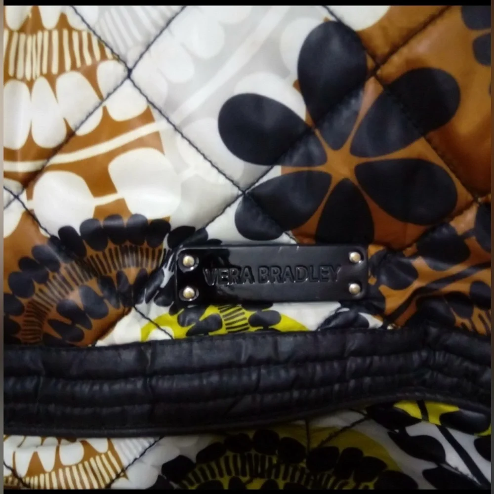EUC Vera Bradley Women's Laptop, Messenger Crossbody Bag, Magnetic Closure